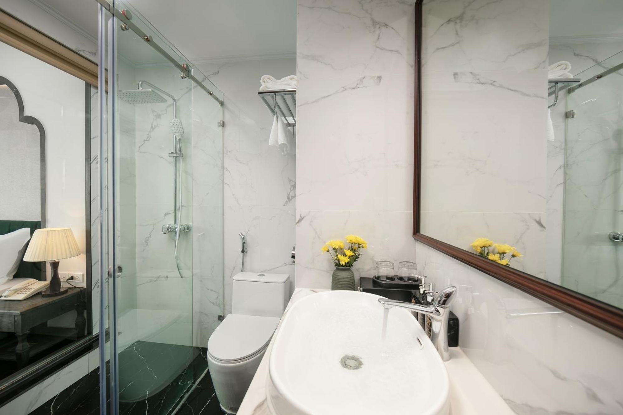 Hanoi Plaza Suite Hotel & Spa ภายนอก รูปภาพ